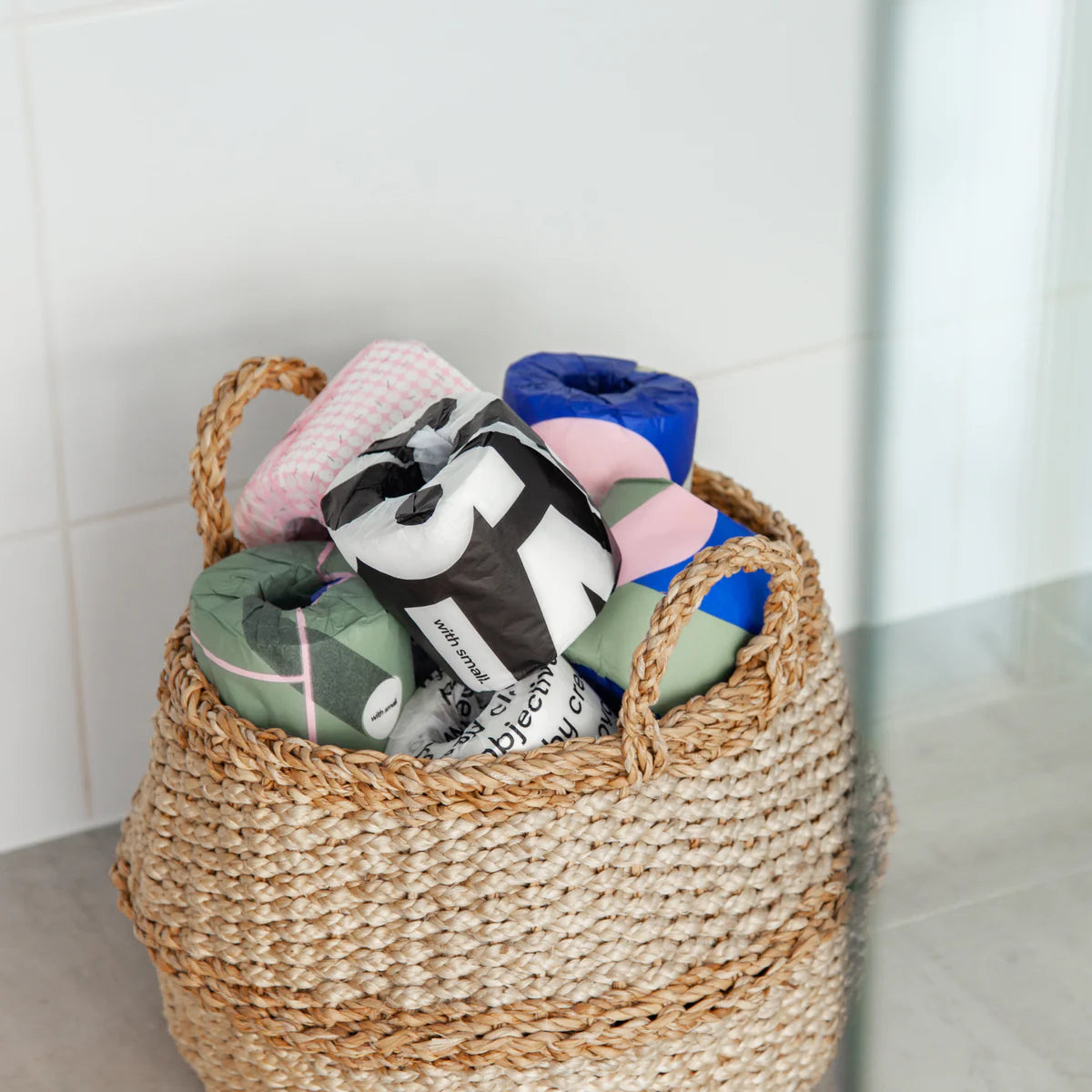 With Small Premium Tree Free TP - Individual