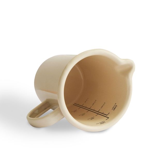 Enamel Measuring Jug Almond 1lt