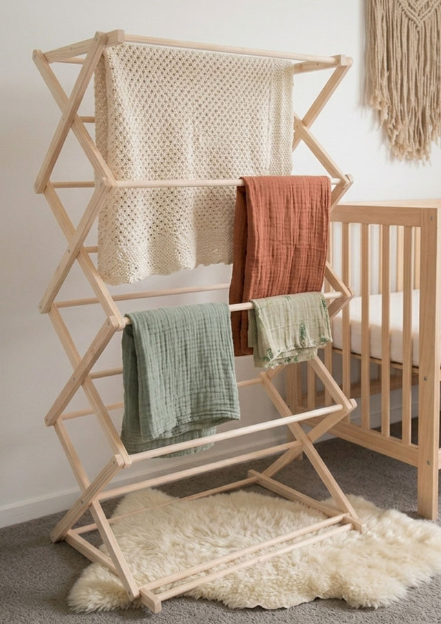 Pine Collapsible clothes drying rack